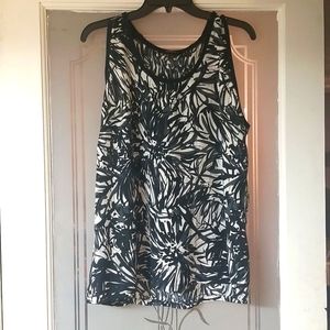 The Limited Black & White Tank Size Large